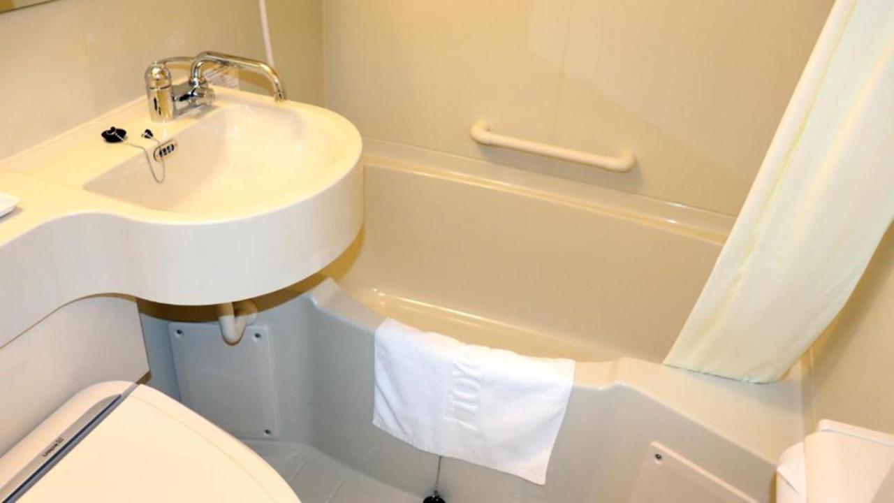Toyoko Inn Utsunomiya Ekimae No 2 Bagian luar foto